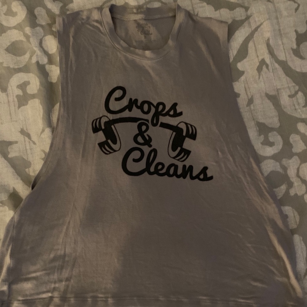 Crops & cleans crop top